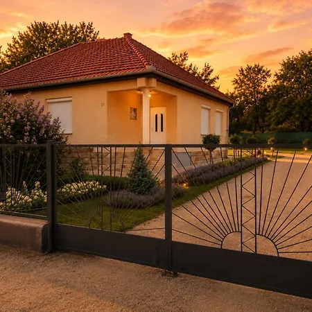Levendula Vendeghaz Ferienhaus